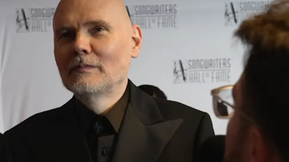 Billy Corgan explica valor da música além do streaming