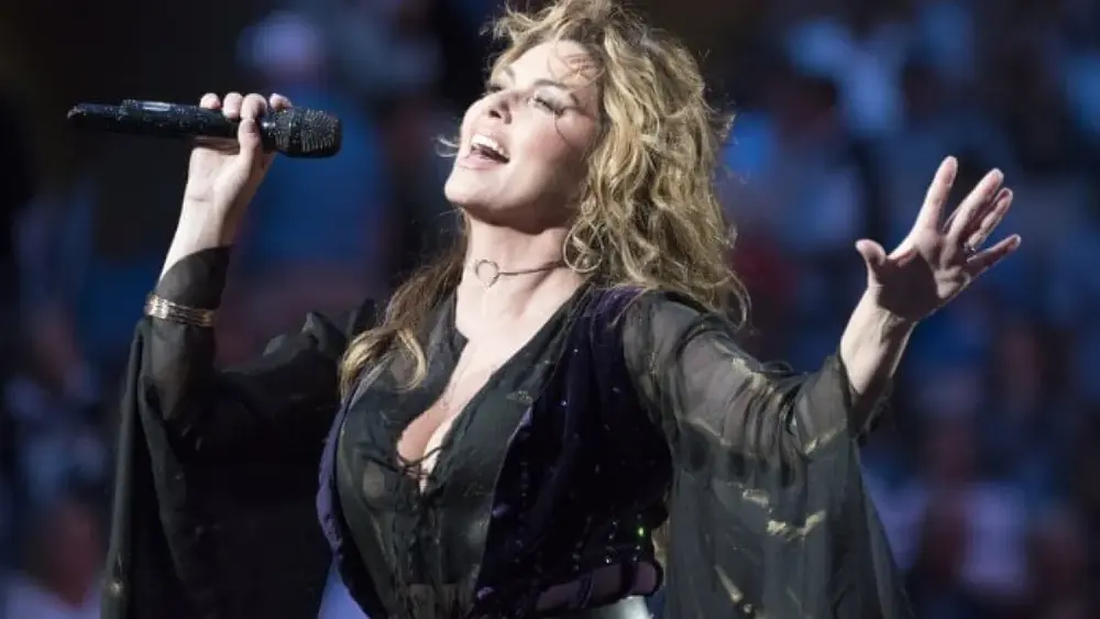 Shania Twain: "Defendo mulheres vulneráveis", não feminismo